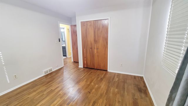 230 S Elms Road, Flushing, MI 48433