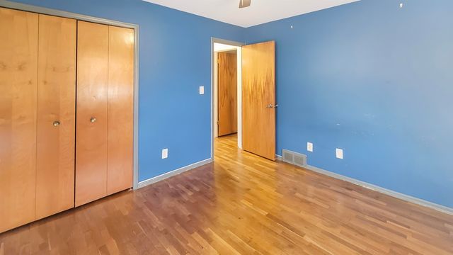 230 S Elms Road, Flushing, MI 48433