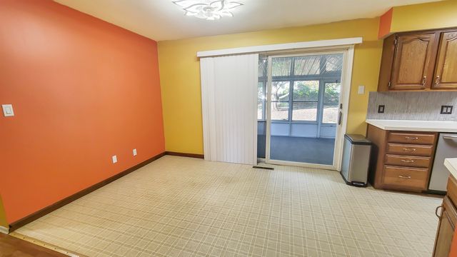 230 S Elms Road, Flushing, MI 48433