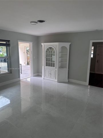 200 SE 19th St, Fort Lauderdale, FL 33316