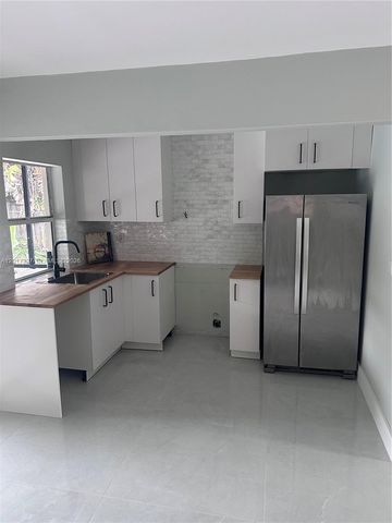 200 SE 19th St, Fort Lauderdale, FL 33316