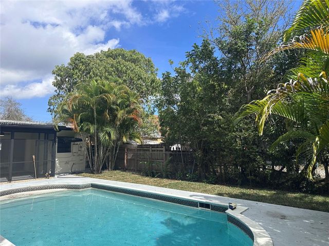 200 SE 19th St, Fort Lauderdale, FL 33316