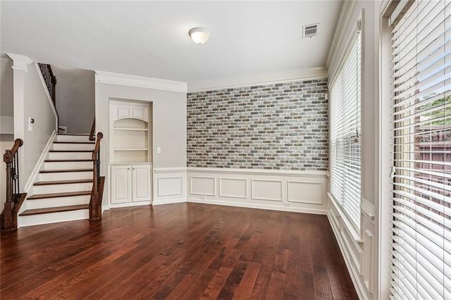 1005 Manchester Way, Roswell, GA 30075