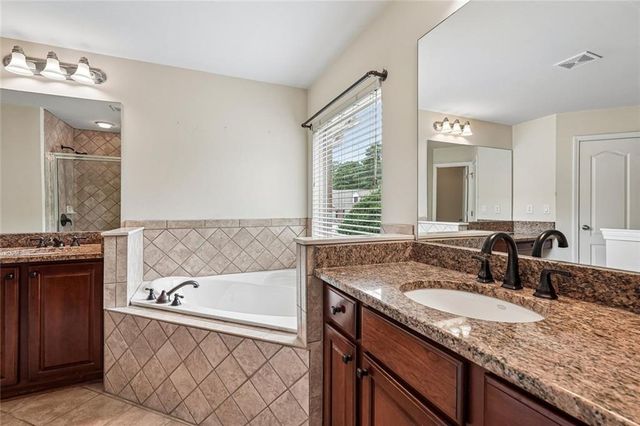 1005 Manchester Way, Roswell, GA 30075