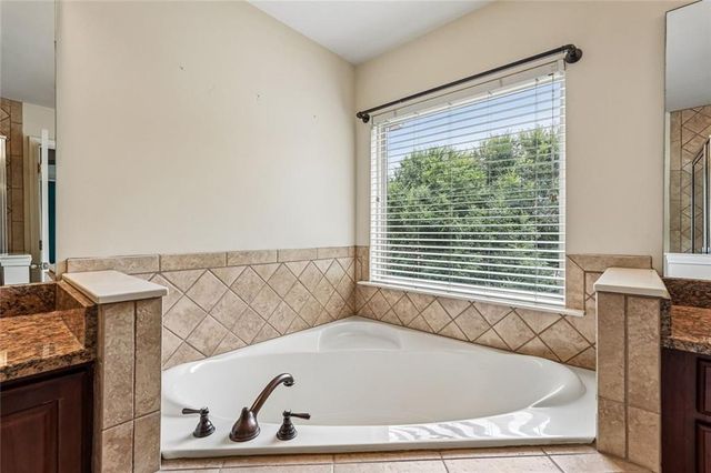 1005 Manchester Way, Roswell, GA 30075