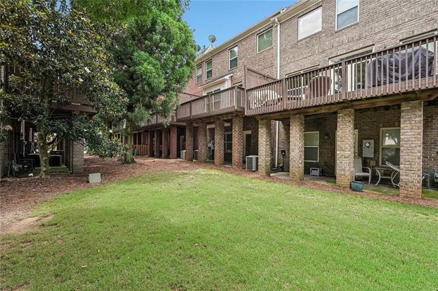 1005 Manchester Way, Roswell, GA 30075