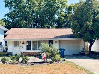 1912 S WHITTIER Avenue, Springfield, IL 62704