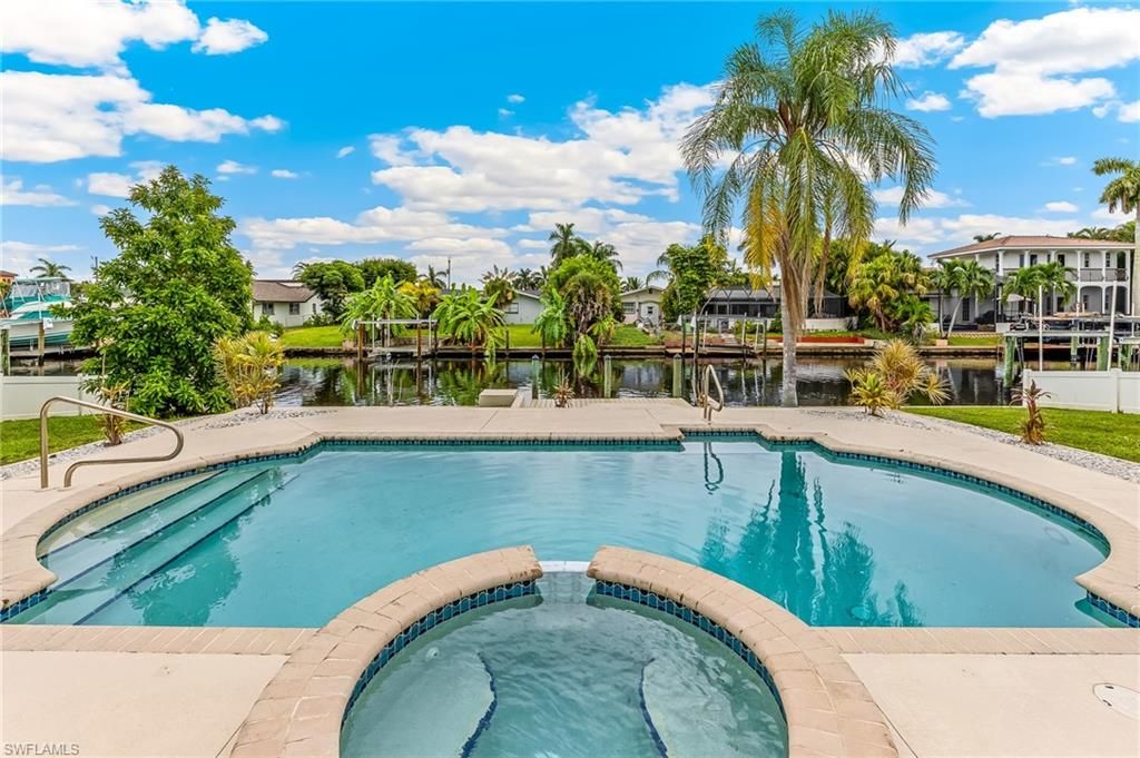 Image 2 of property listing at 5031 Pelican BLVD, Cape Coral, FL 33914