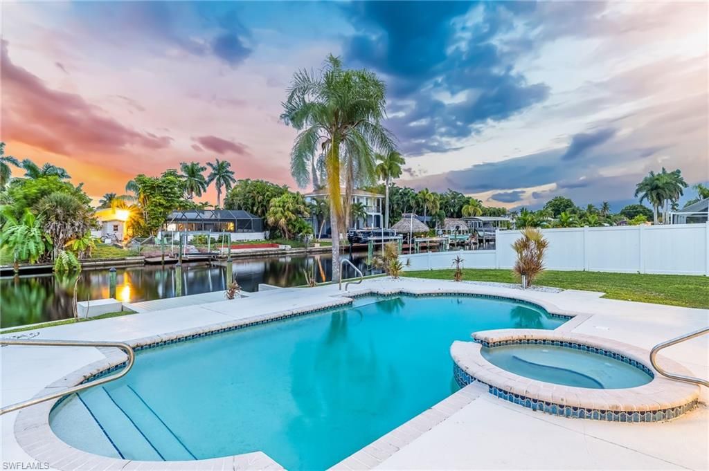 Image 3 of property listing at 5031 Pelican BLVD, Cape Coral, FL 33914