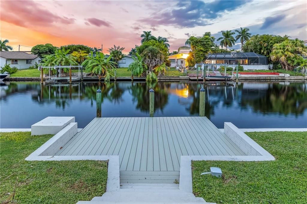 Image 4 of property listing at 5031 Pelican BLVD, Cape Coral, FL 33914