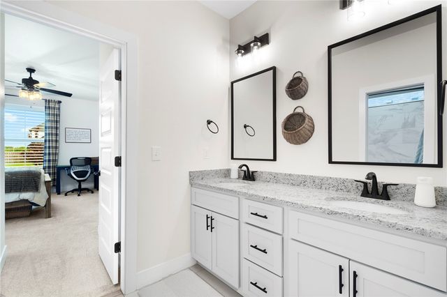 1380 Heart Street, Centerton, AR 72719