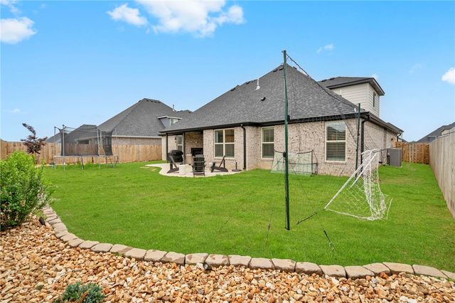 1380 Heart Street, Centerton, AR 72719