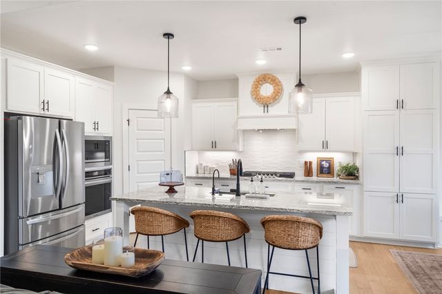 1380 Heart Street, Centerton, AR 72719