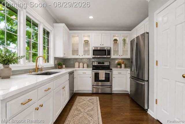 54937 Winter Court, Shelby Twp, MI 48316