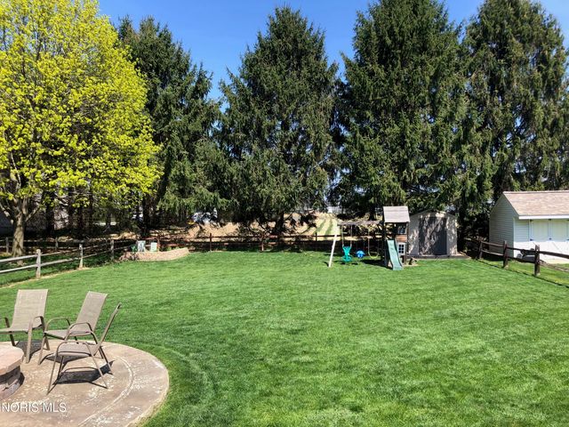 6858 Wexford Hill Lane, Holland, OH 43528