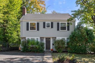 192-194 Gibbs St 194, Newton, MA 02459