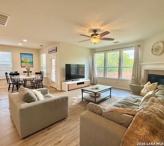 10811 Yaupon Holly, Helotes, TX 78023