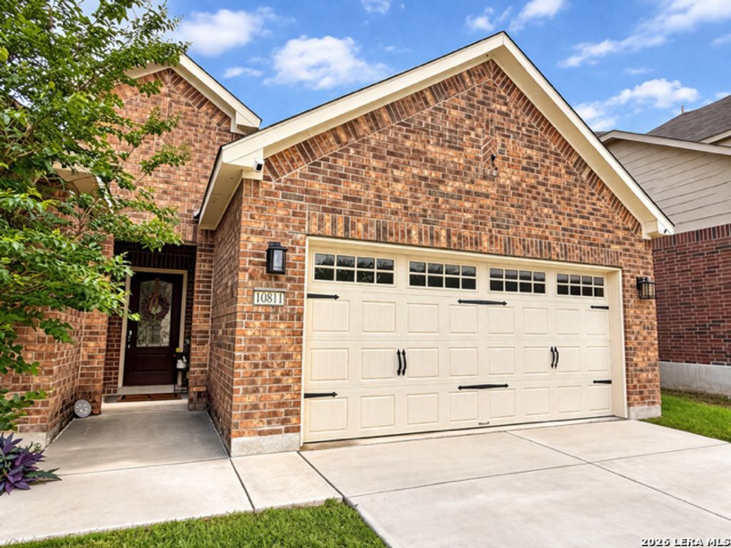 10811 Yaupon Holly, Helotes, TX 78023