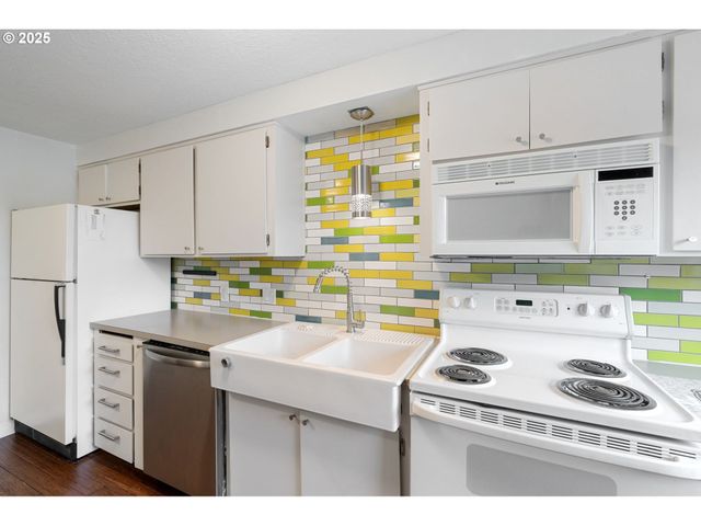 12452 Se 110TH Ct 117, Clackamas, OR 97015