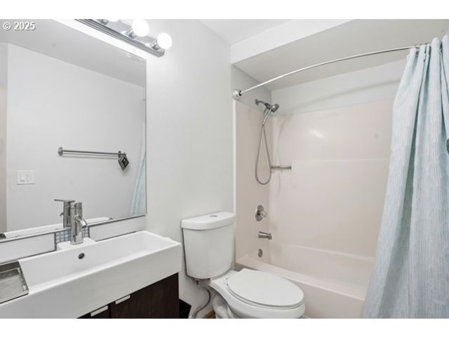 12452 Se 110TH Ct 117, Clackamas, OR 97015