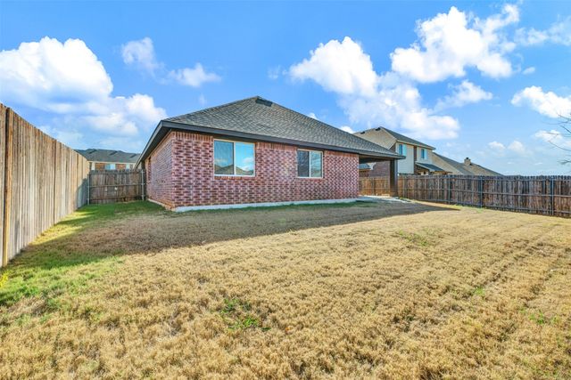 402 Shirley Drive, Alvarado, TX 76009