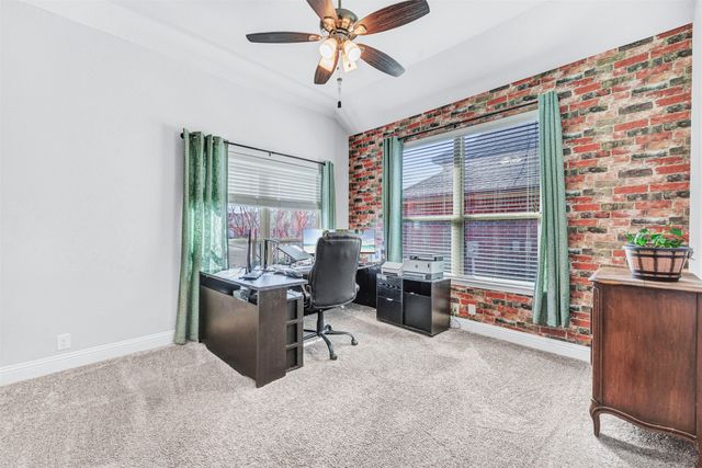 402 Shirley Drive, Alvarado, TX 76009