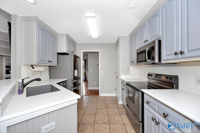 233 Bonaire Drive, Huntsville, AL 35811