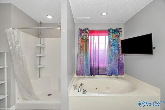 233 Bonaire Drive, Huntsville, AL 35811