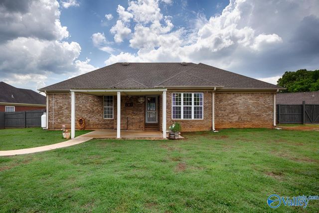 233 Bonaire Drive, Huntsville, AL 35811
