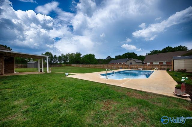 233 Bonaire Drive, Huntsville, AL 35811