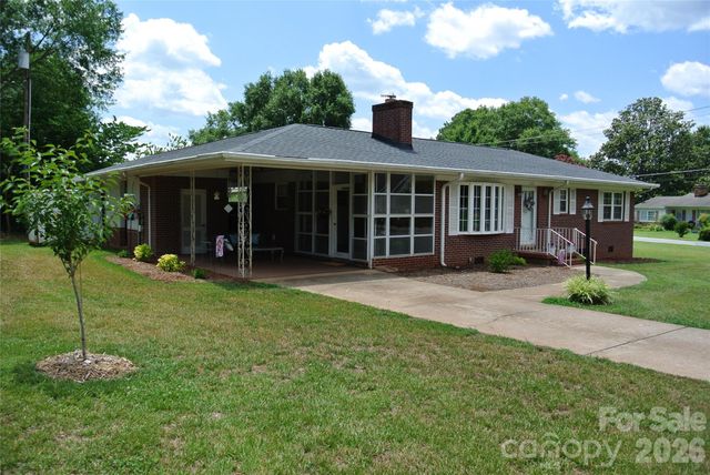 106 Freeman Street, Rutherfordton, NC 28139
