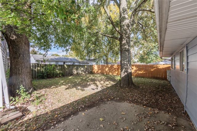 738 West Shore Boulevard, Sheffield Lake, OH 44054