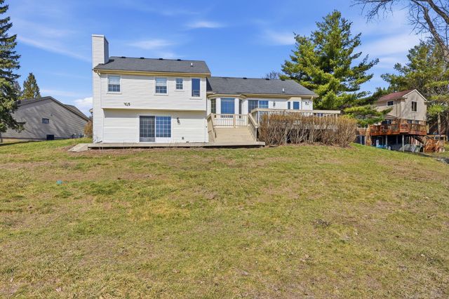 495 Lakes Edge Drive, Oxford, MI 48371