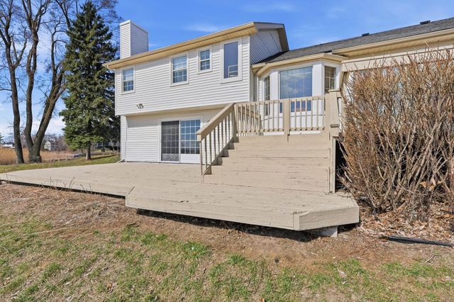 495 Lakes Edge Drive, Oxford, MI 48371