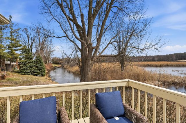 495 Lakes Edge Drive, Oxford, MI 48371