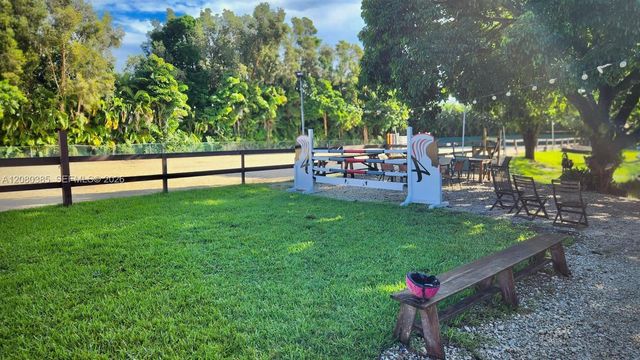 14101 Luray Road, Southwest Ranches, FL 33330