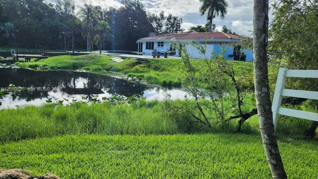 14101 Luray Road, Southwest Ranches, FL 33330
