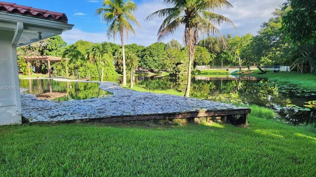 14101 Luray Road, Southwest Ranches, FL 33330