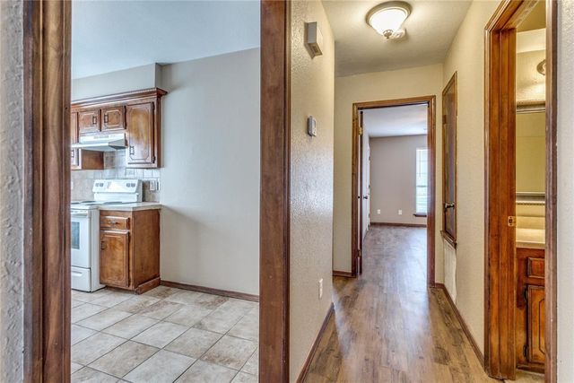 501 S Greengate Drive, Yukon, OK 73099