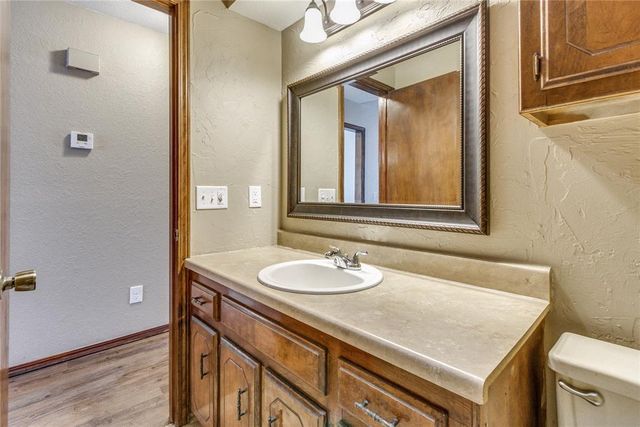 501 S Greengate Drive, Yukon, OK 73099