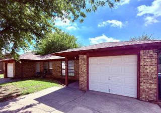 501 S Greengate Drive, Yukon, OK 73099