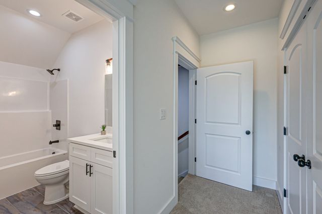 8301 Hartsville Pike, SE, Lebanon, TN 37087