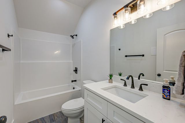 8301 Hartsville Pike, SE, Lebanon, TN 37087