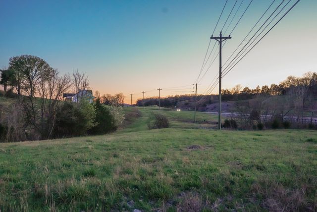 8301 Hartsville Pike, SE, Lebanon, TN 37087