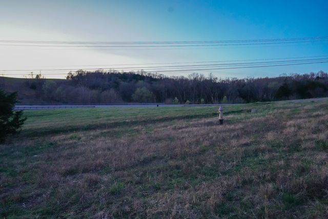 8301 Hartsville Pike, SE, Lebanon, TN 37087