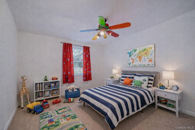 7 Poinsetta Avenue, Middle Island, NY 11953