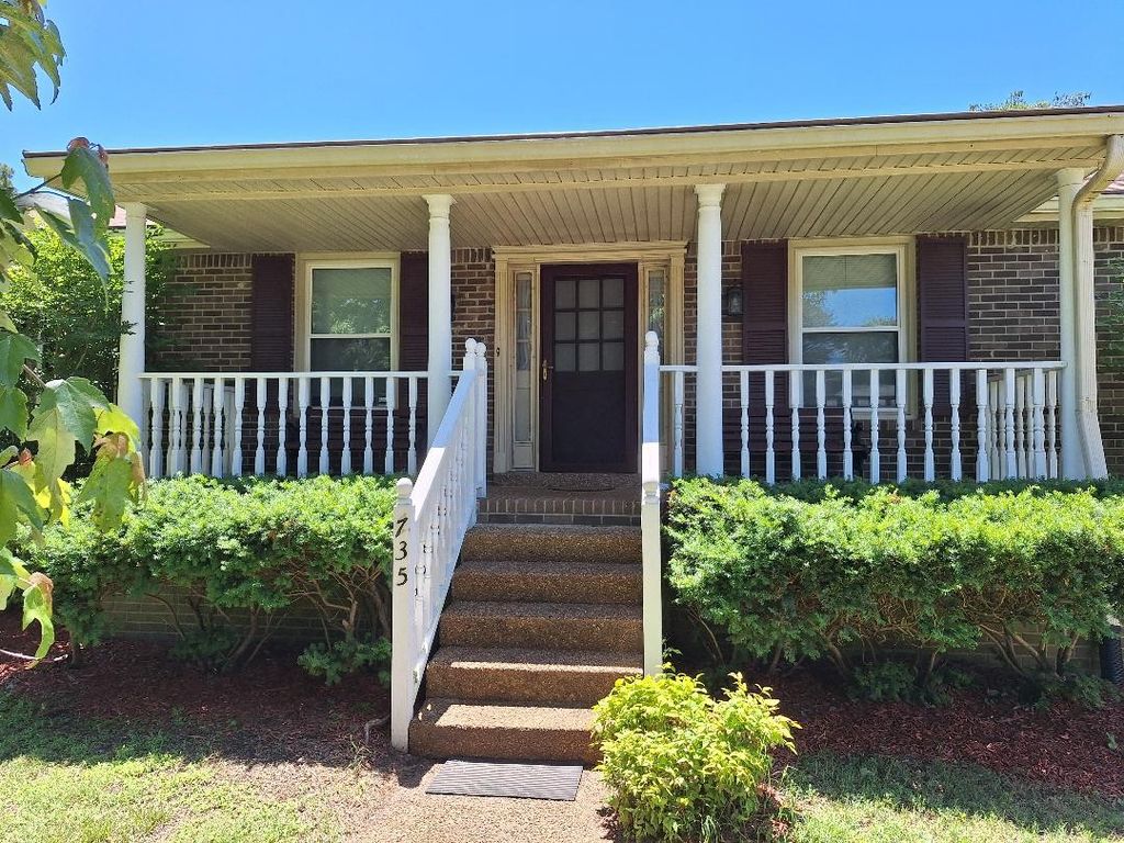735 Dutchmans Court, Hermitage, TN 37076