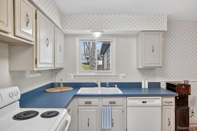 7336 Mustang Drive, Clarkston, MI 48346