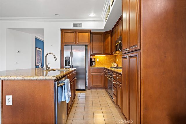 8807 Cuyamaca, Corona, CA 92883