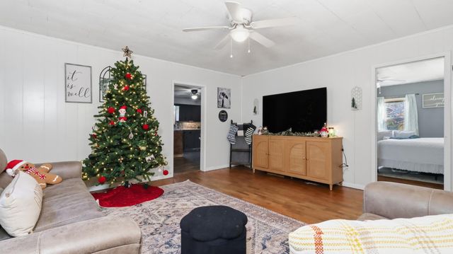 1563 County Road 875, Thornfield, MO 65762